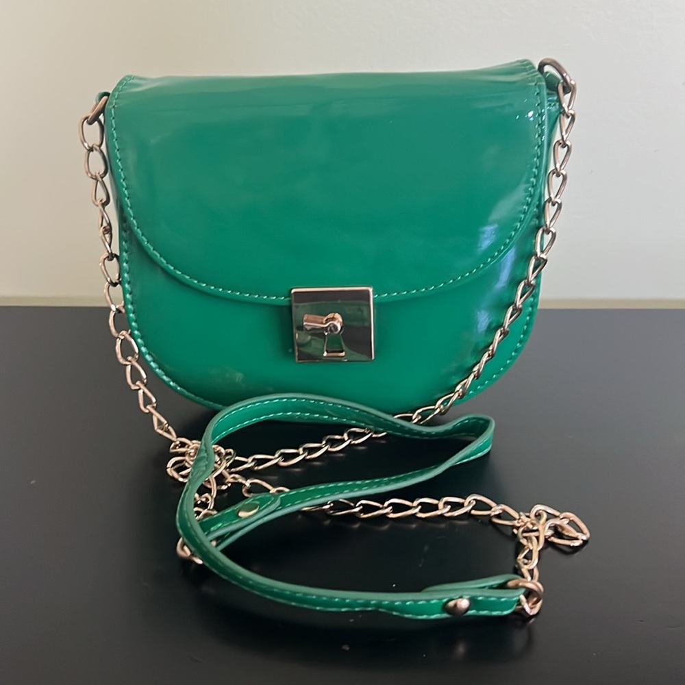 Forever 21 Keyhole Lock Crossbody